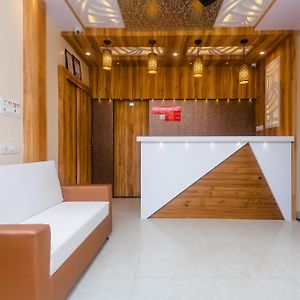Hotel Sun City Near Saifee Hospital And Hn Reliance Hospital